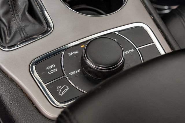 Used 2020 Jeep Grand Cherokee Limited w/ Luxury Group II AWD/4WD image 27
