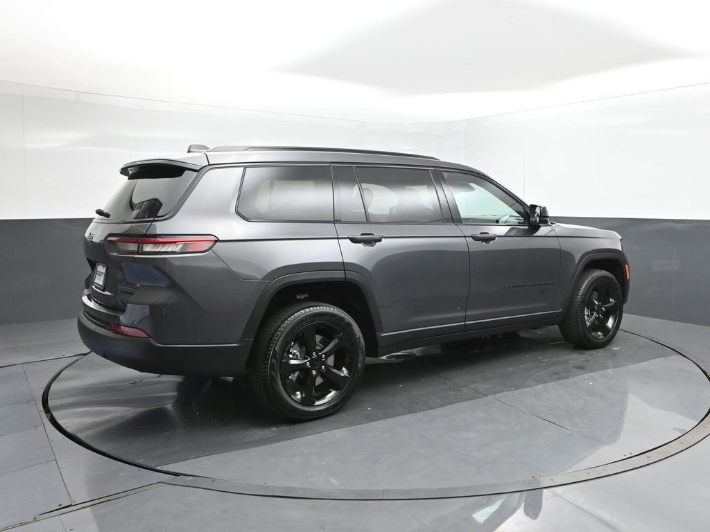 New 2025 Jeep Grand Cherokee L Limited w/ Black Appearance Package image 15