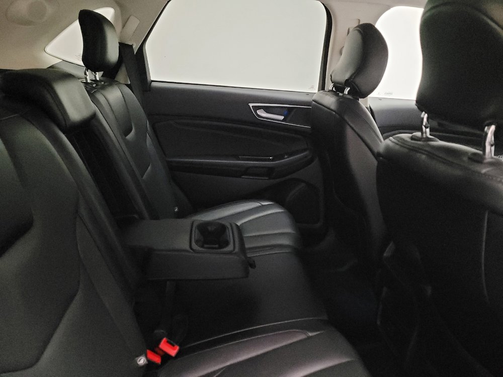 Used 2017 Ford Edge Titanium image 19