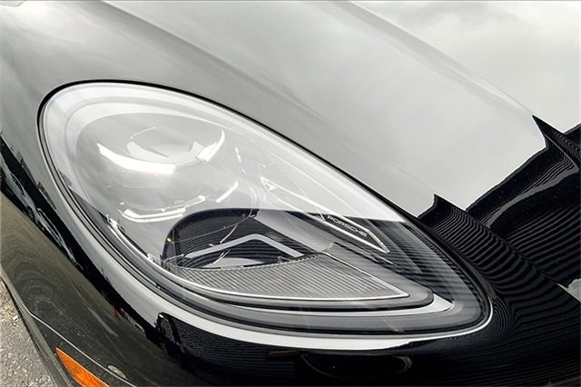 New 2025 Porsche Macan image 18