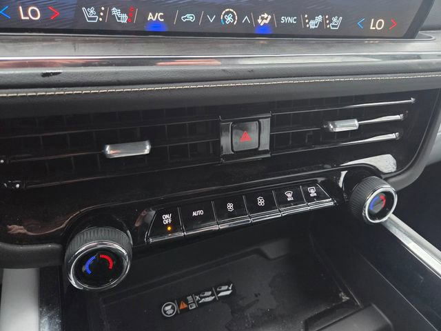 Used 2025 Chevrolet Suburban Premier image 13