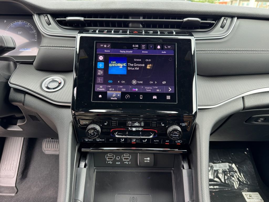 New 2025 Jeep Grand Cherokee L Laredo w/ Luxury Tech Group I image 27