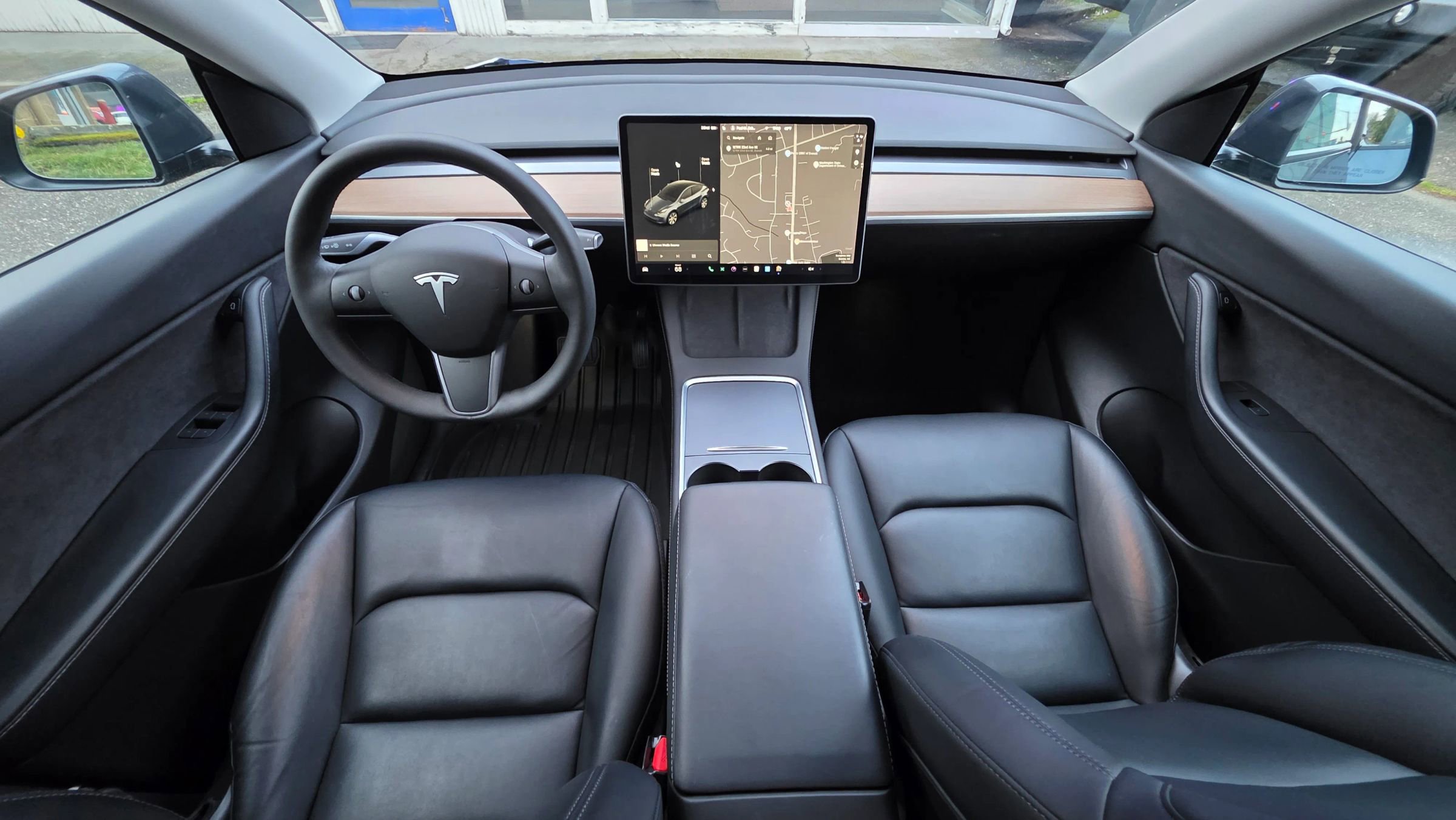 Used 2021 Tesla Model Y Long Range image 16