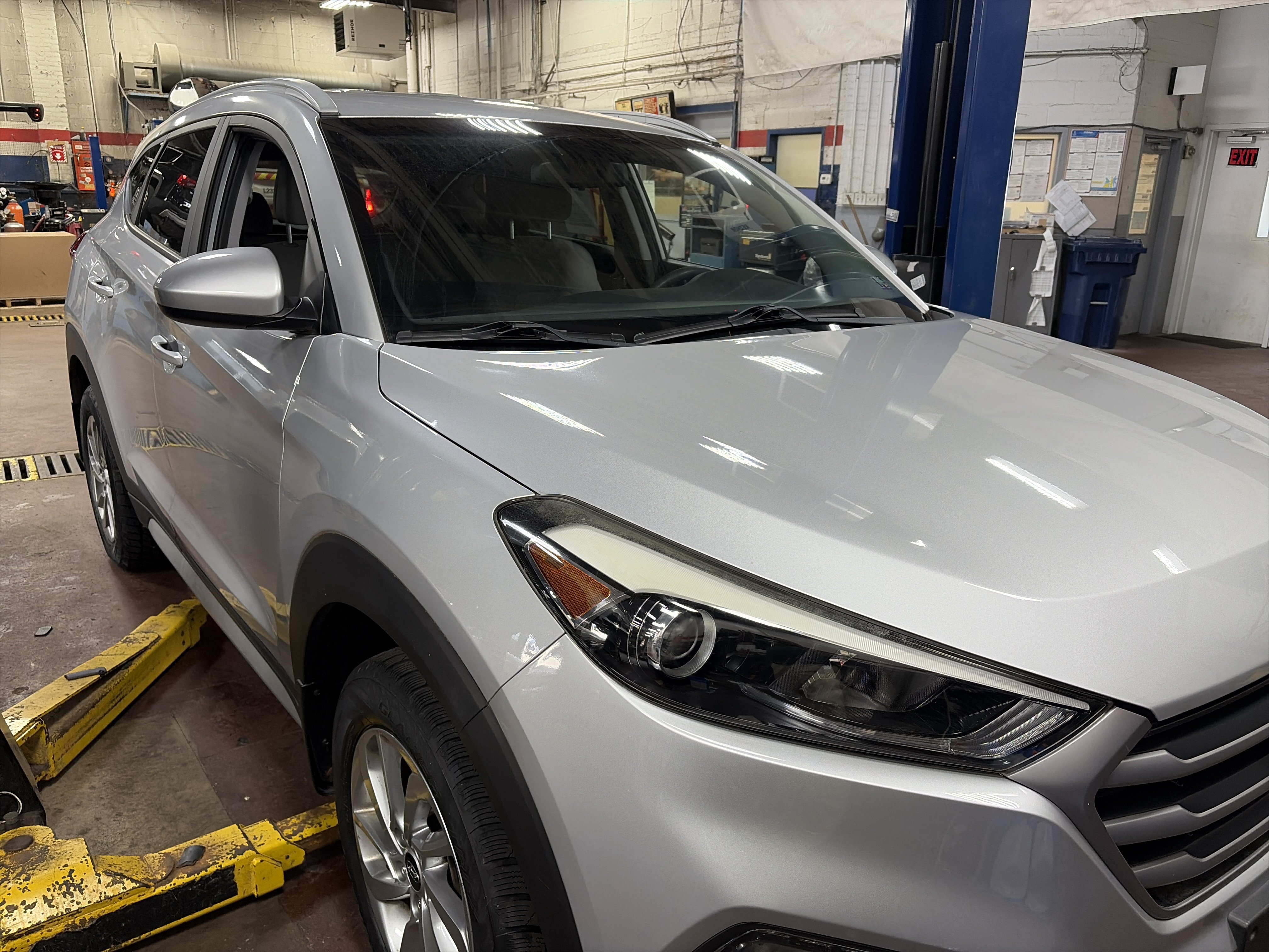 Used 2017 Hyundai Tucson SE AWD/4WD image 4
