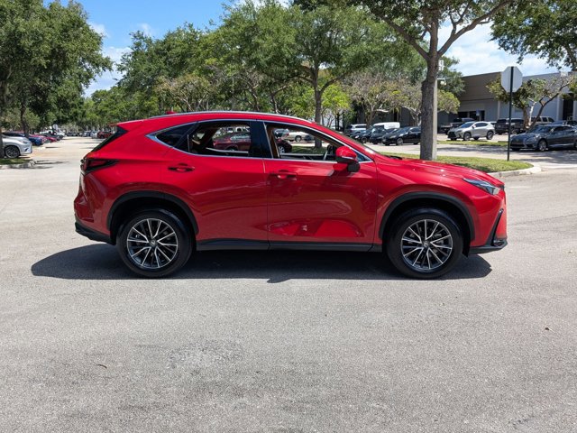 Used 2025 Lexus NX 250 FWD w/ Towing Package (2000 Lbs) image 4