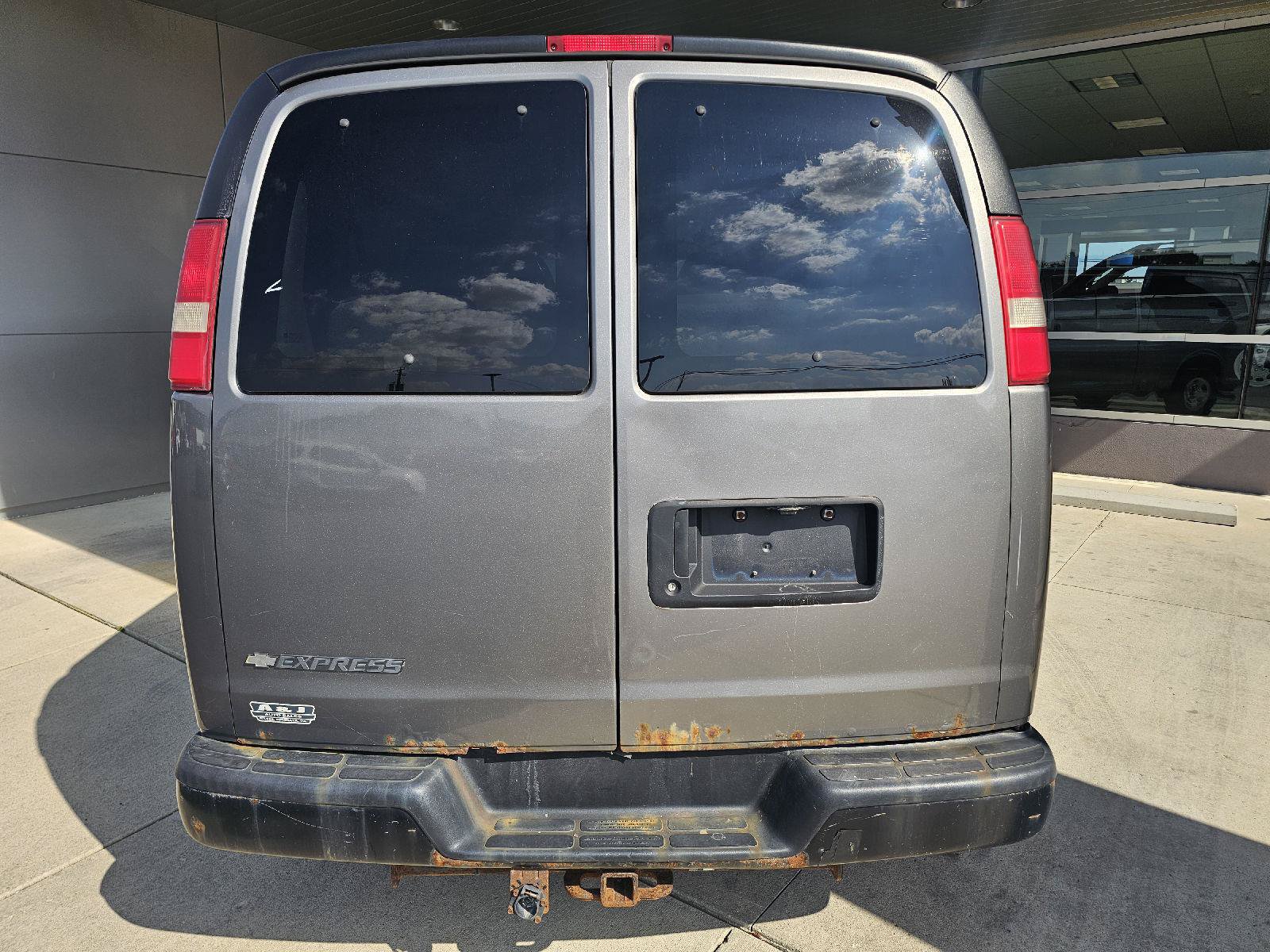 Used 2012 Chevrolet Express 3500 LS w/ Power Package RWD image 4