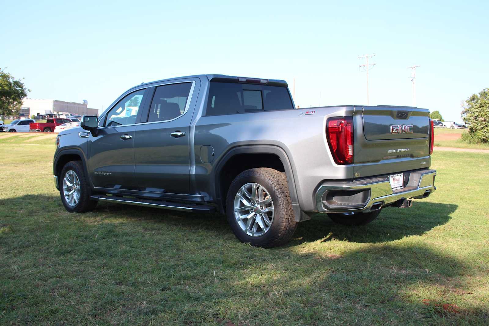 Used 2021 GMC Sierra 1500 SLT AWD/4WD image 8