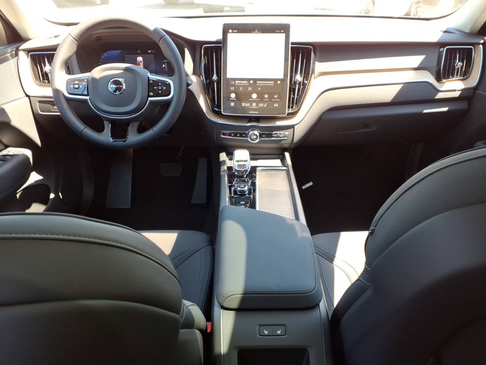 New 2026 Volvo XC60 T8 Plus w/ Protection Package Premier AWD/4WD image 8
