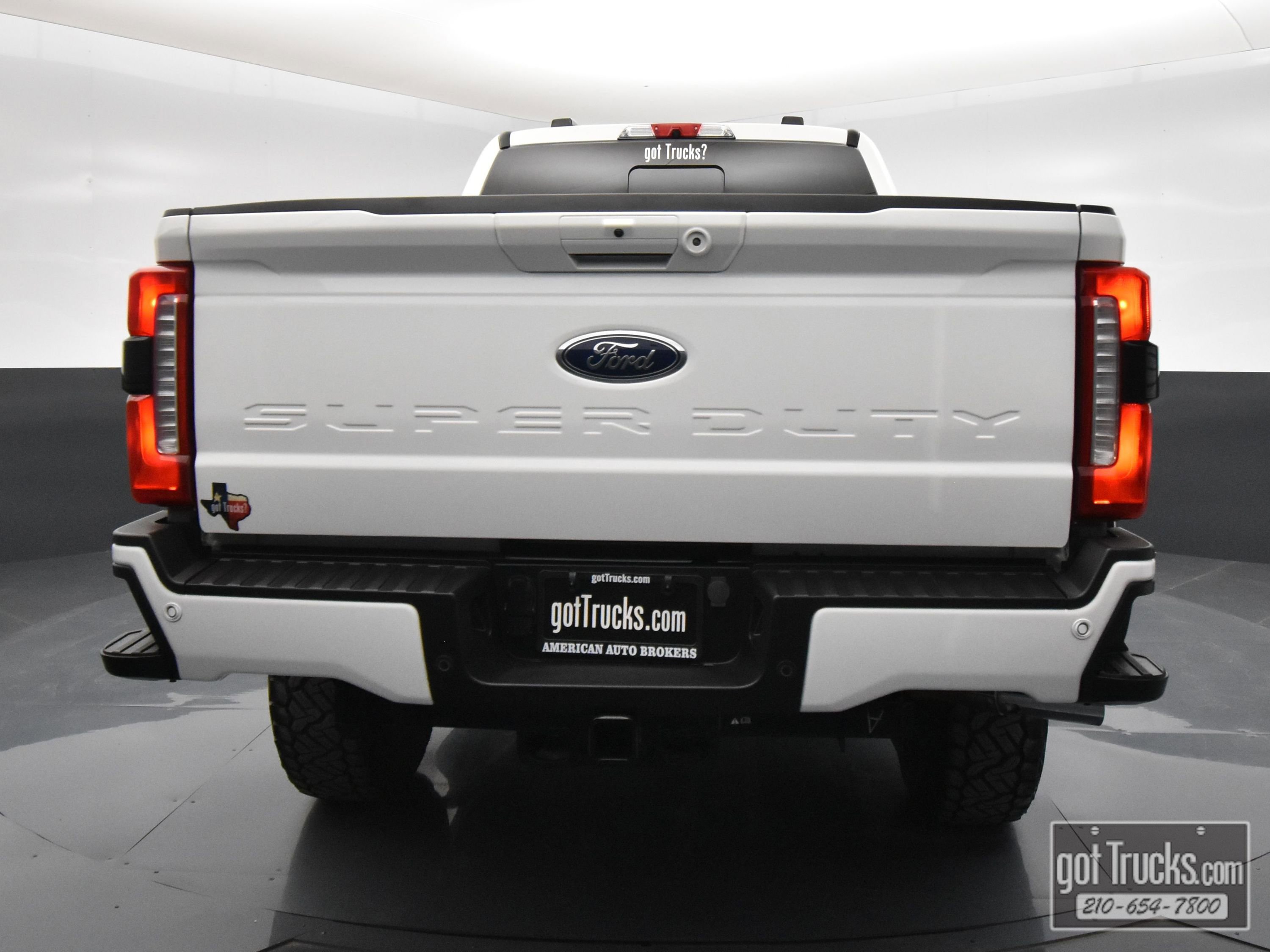 Used 2024 Ford F250 Lariat w/ Sport Appearance Package image 6