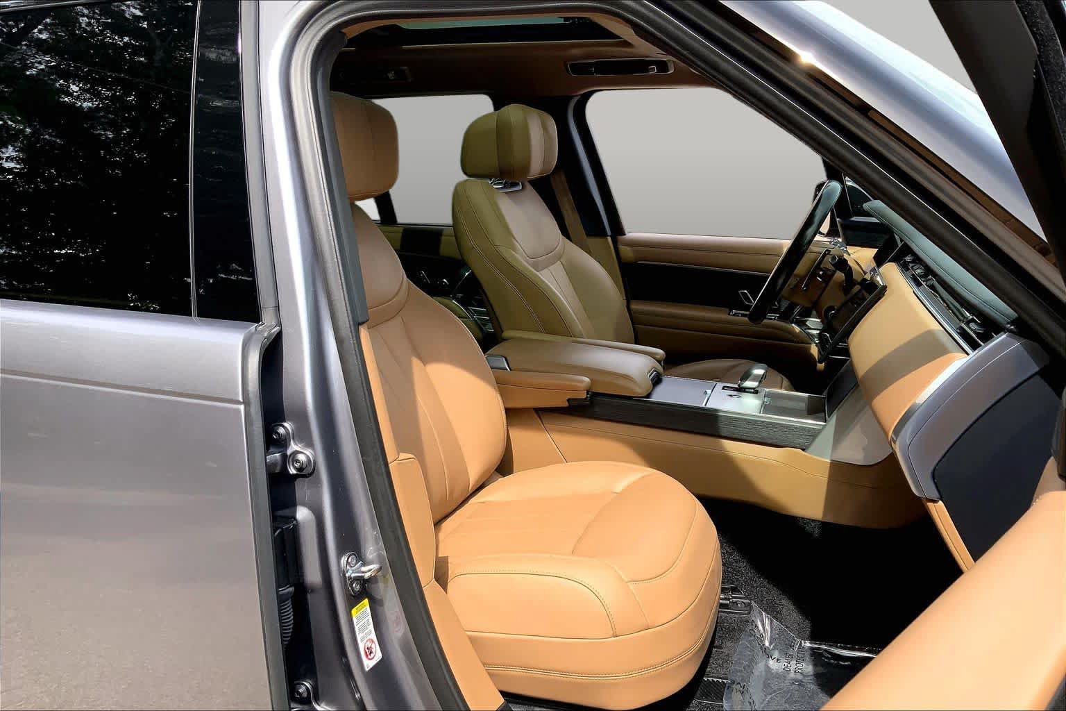 Used 2024 Land Rover Range Rover Autobiography AWD/4WD image 8
