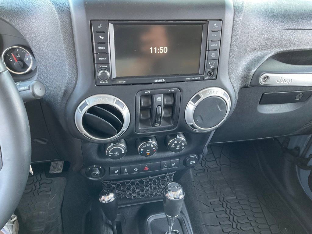 Used 2014 Jeep Wrangler Unlimited Sahara w/ Connectivity Group image 14