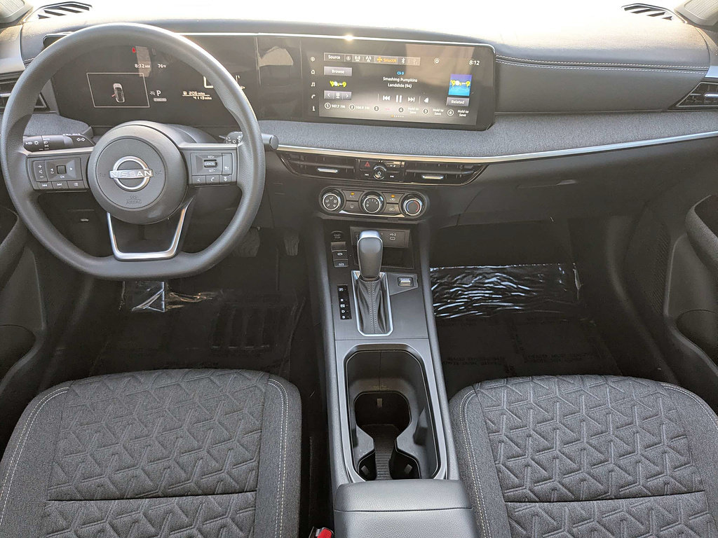 Used 2025 Nissan Kicks SV FWD image 15