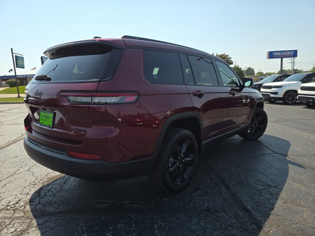 Used 2024 Jeep Grand Cherokee L Limited w/ Black Appearance Package AWD/4WD image 7