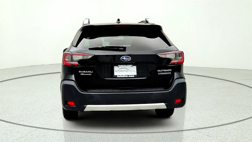 Used 2023 Subaru Outback Touring XT AWD/4WD image 6