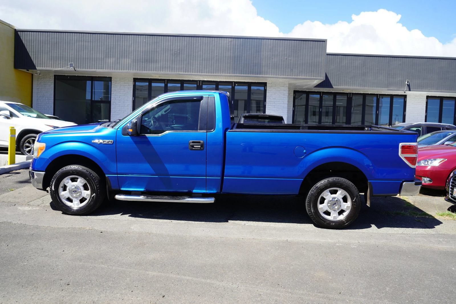 Used 2014 Ford F150 XLT w/ Equipment Group 301A Mid RWD image 2