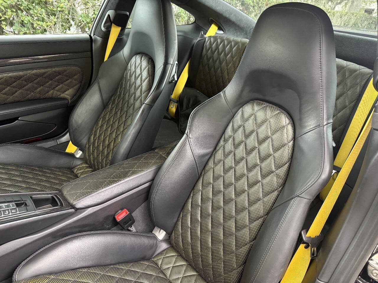 Used 2015 Porsche 911 Turbo S w/ High-end Infotainment Package AWD/4WD image 23