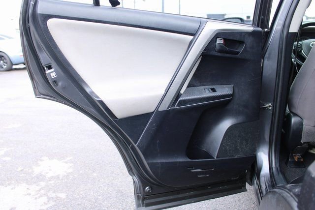 Used 2015 Toyota RAV4 LE AWD/4WD image 28