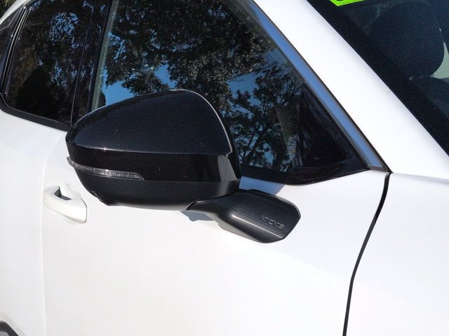 Used 2026 Nissan Kicks SR w/ SR Premium Package FWD image 11