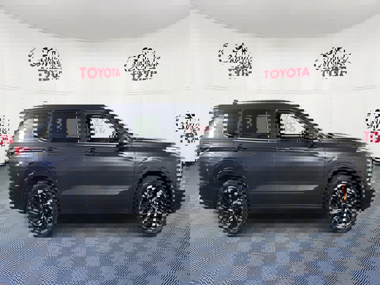 Used 2024 Mitsubishi Outlander SE image 9