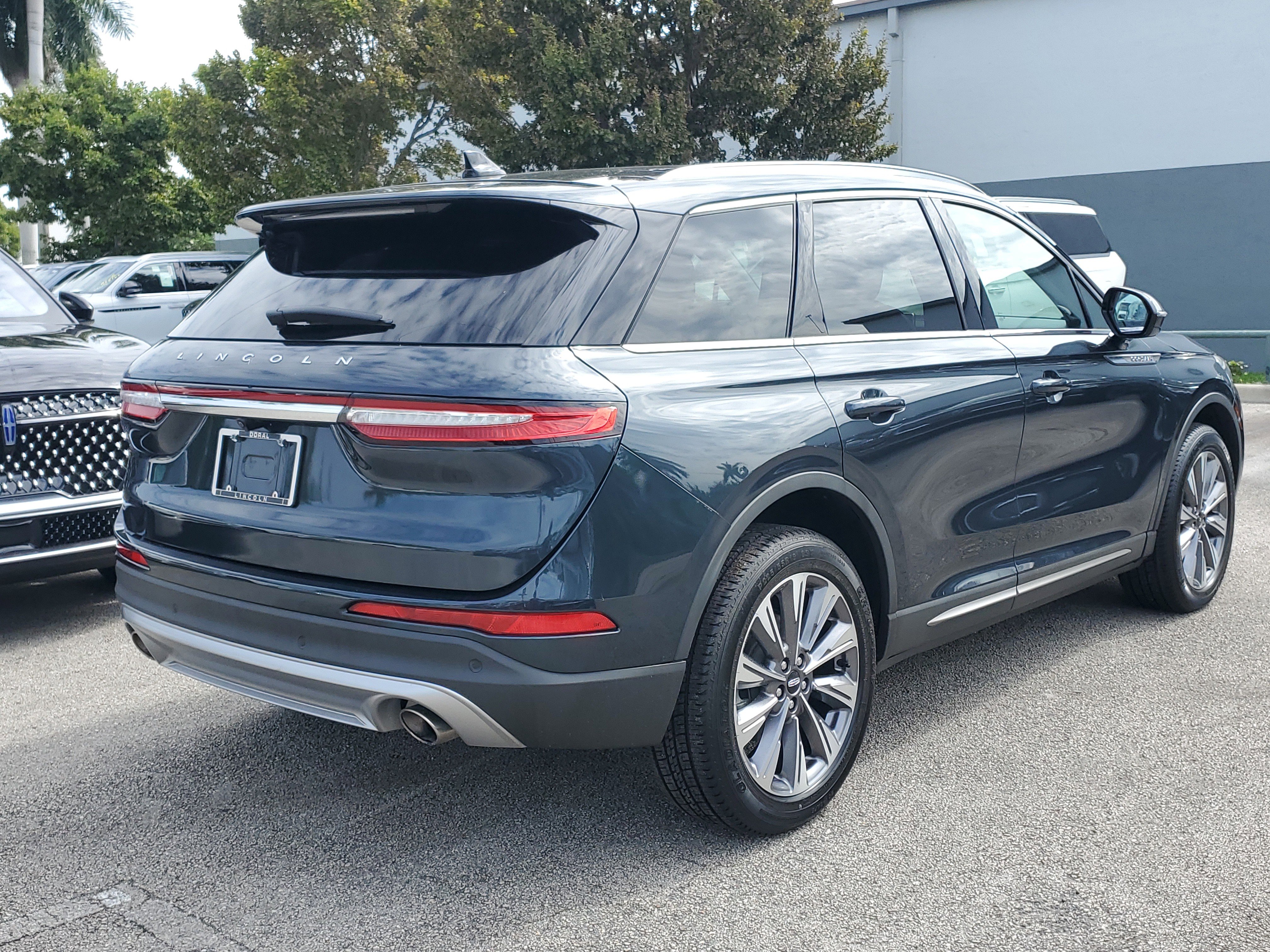 Certified 2022 Lincoln Corsair Reserve image 6