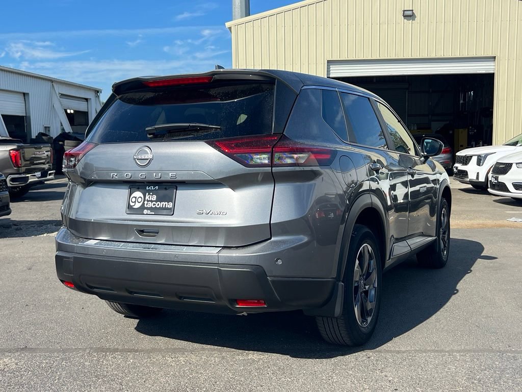 Used 2024 Nissan Rogue SV AWD/4WD image 5