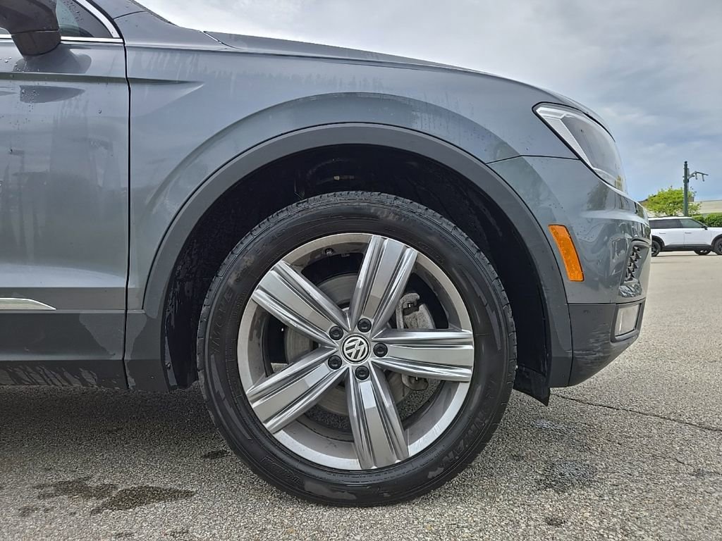 Used 2021 Volkswagen Tiguan SEL AWD/4WD image 36