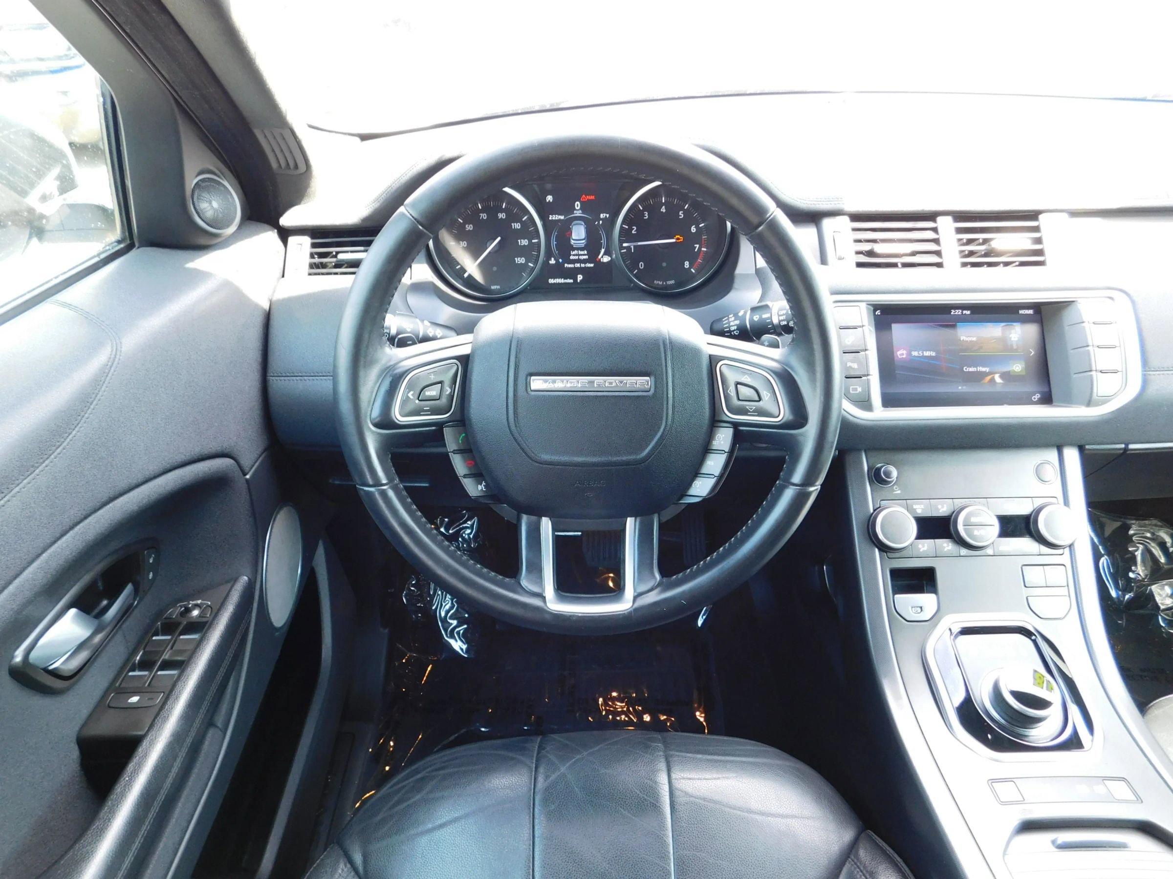 Used 2018 Land Rover Range Rover Evoque SE AWD/4WD image 10