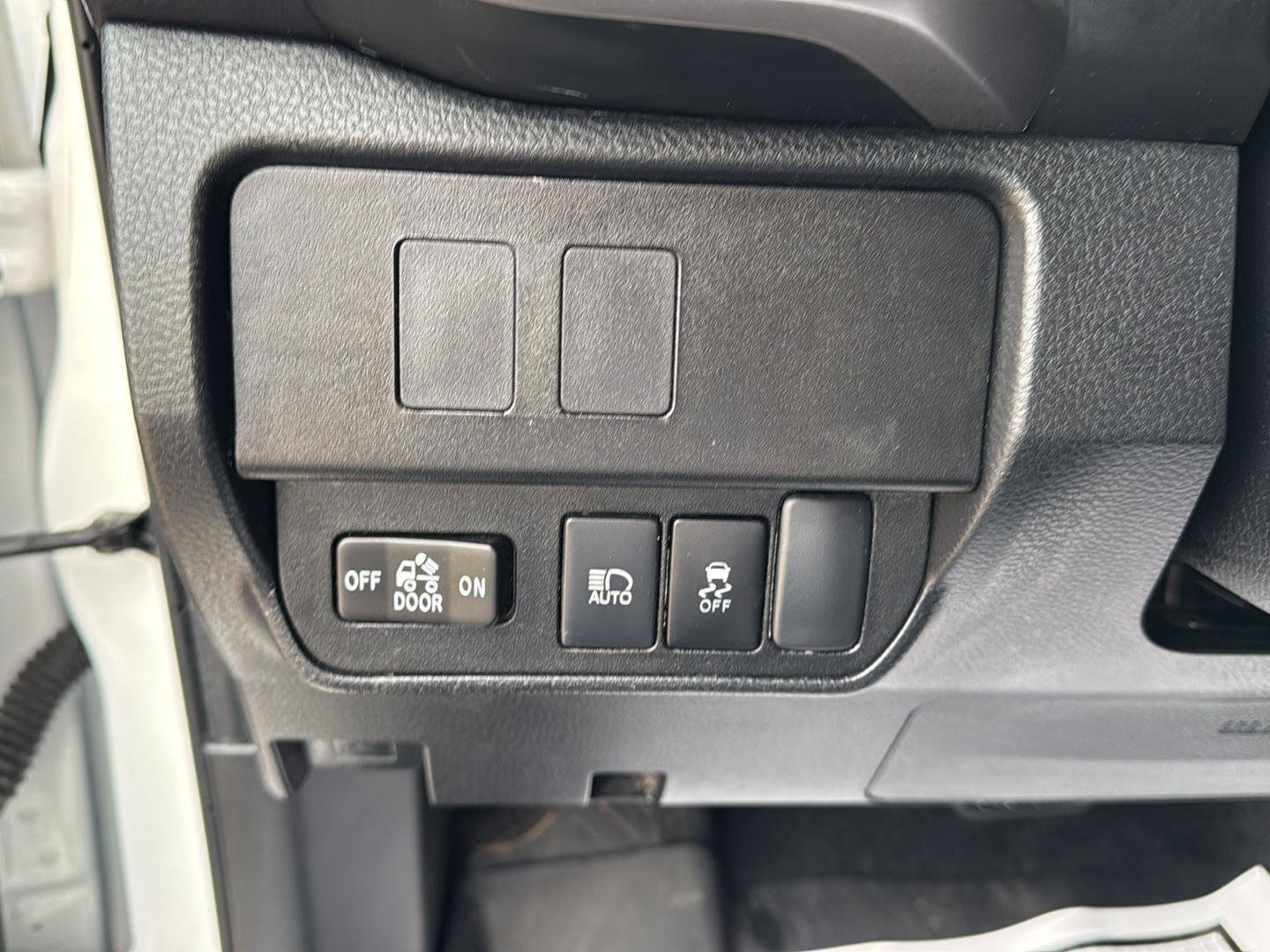 Used 2023 Toyota Tacoma SR5 w/ Technology Package AWD/4WD image 13
