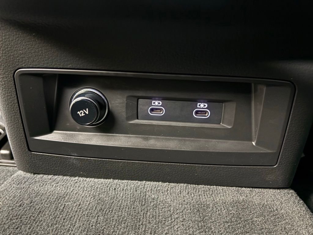 Used 2023 Audi Q8 Premium AWD/4WD image 35
