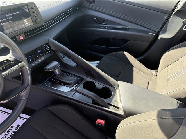 Certified 2025 Hyundai Elantra Sport w/ Cargo Package image 13