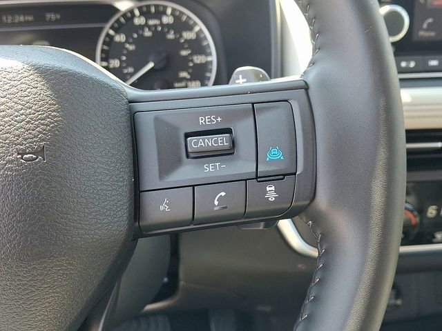 Used 2025 Nissan Rogue SV AWD/4WD image 22