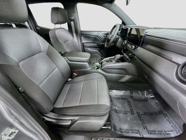 Used 2025 Chevrolet Colorado Trail Boss AWD/4WD image 27