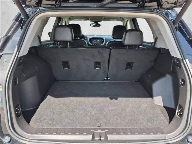 Used 2024 GMC Terrain SLT AWD/4WD image 6
