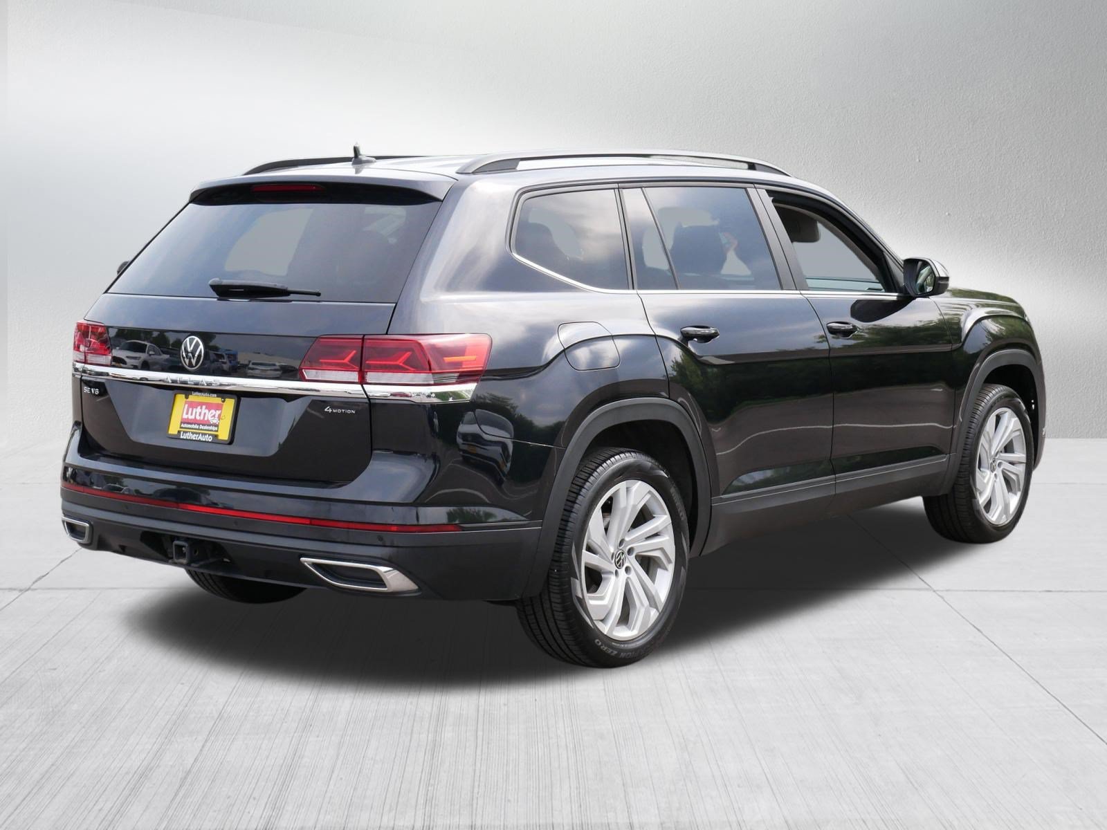 Used 2023 Volkswagen Atlas SE AWD/4WD image 7