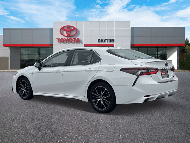 Used 2024 Toyota Camry SE w/ Cold Weather Package FWD image 7