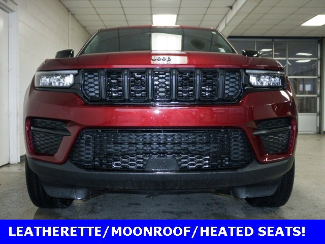 Certified 2025 Jeep Grand Cherokee Altitude image 2