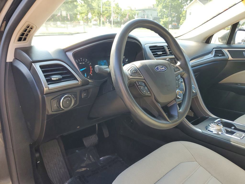 Used 2017 Ford Fusion S image 14