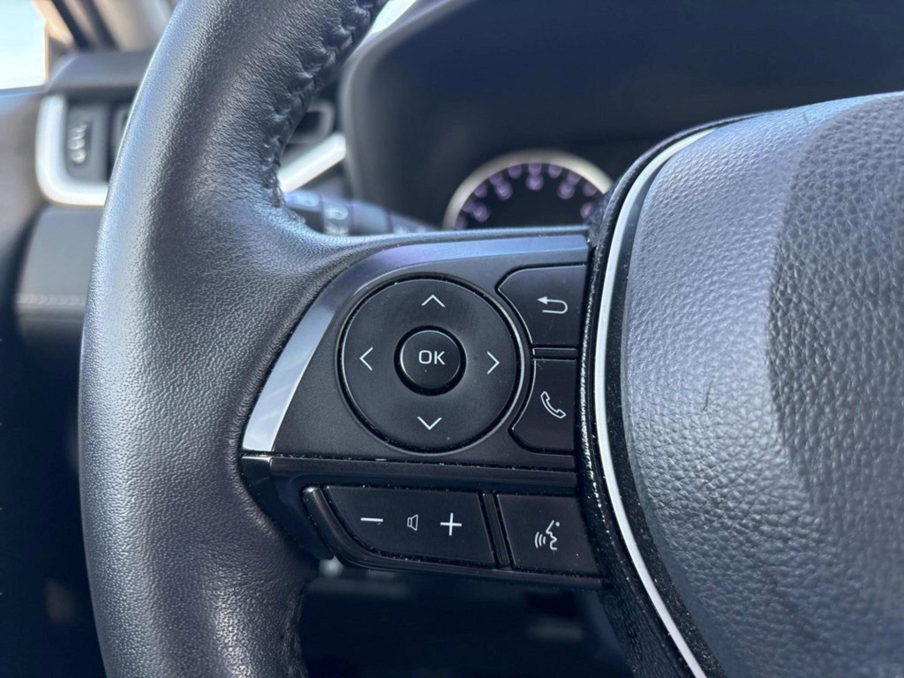 Used 2021 Toyota RAV4 XLE Premium image 16