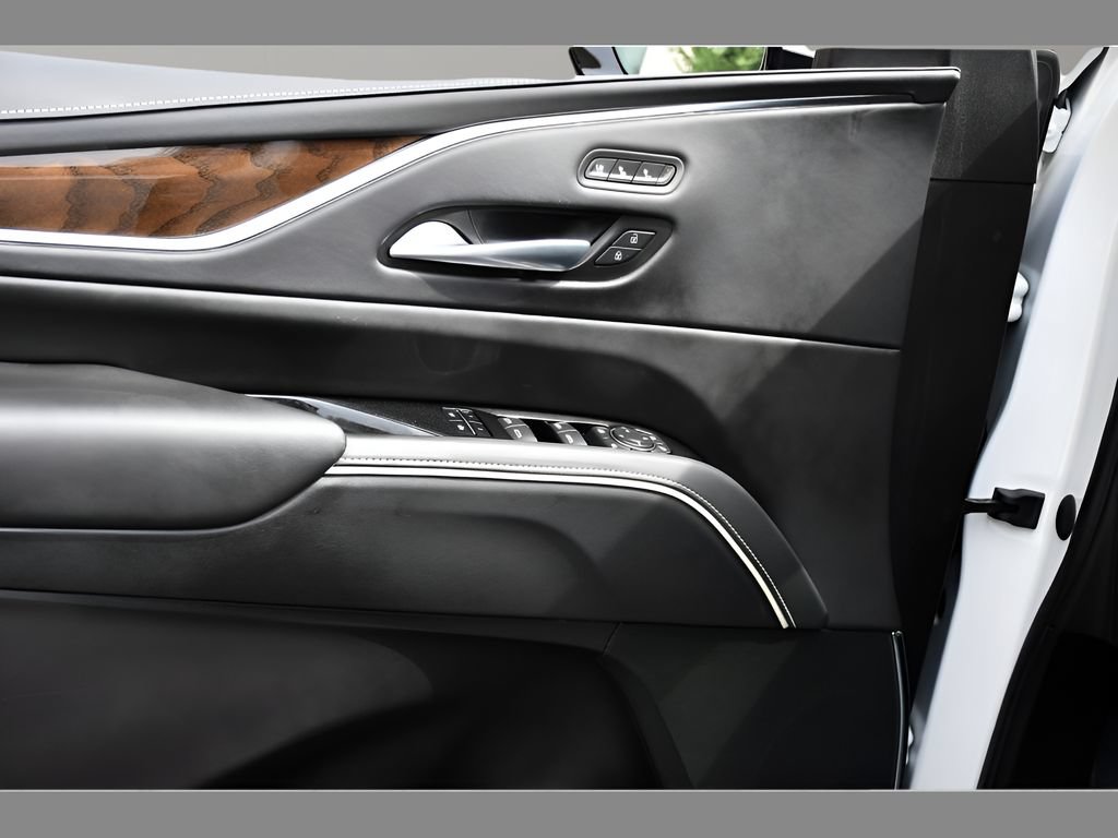 Certified 2023 Cadillac Escalade Premium Luxury Platinum AWD/4WD image 27