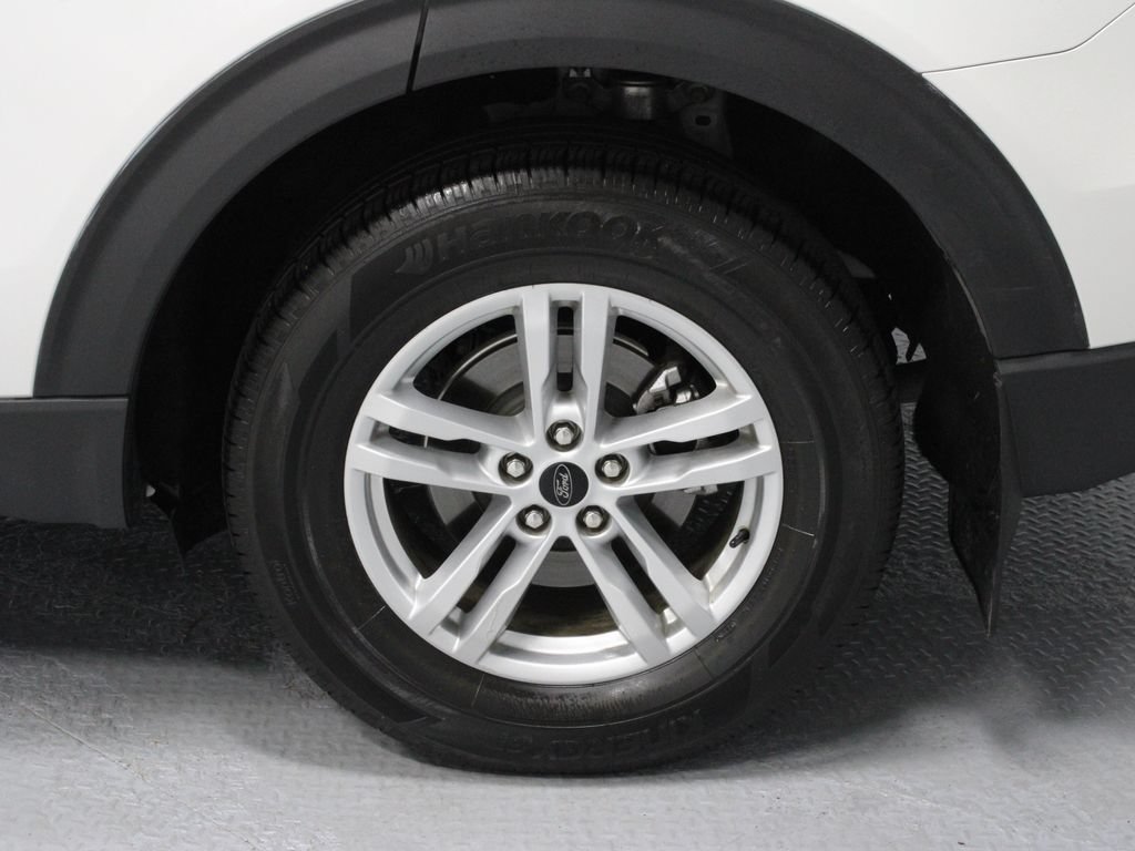 Certified 2023 Ford Explorer XLT w/ Equipment Group 202A AWD/4WD image 19