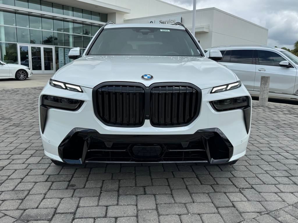 Used 2026 BMW X7 xDrive40i w/ M Sport Package image 6