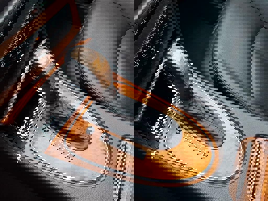 Used 2005 Mercedes-Benz E 320 4MATIC Sedan image 20