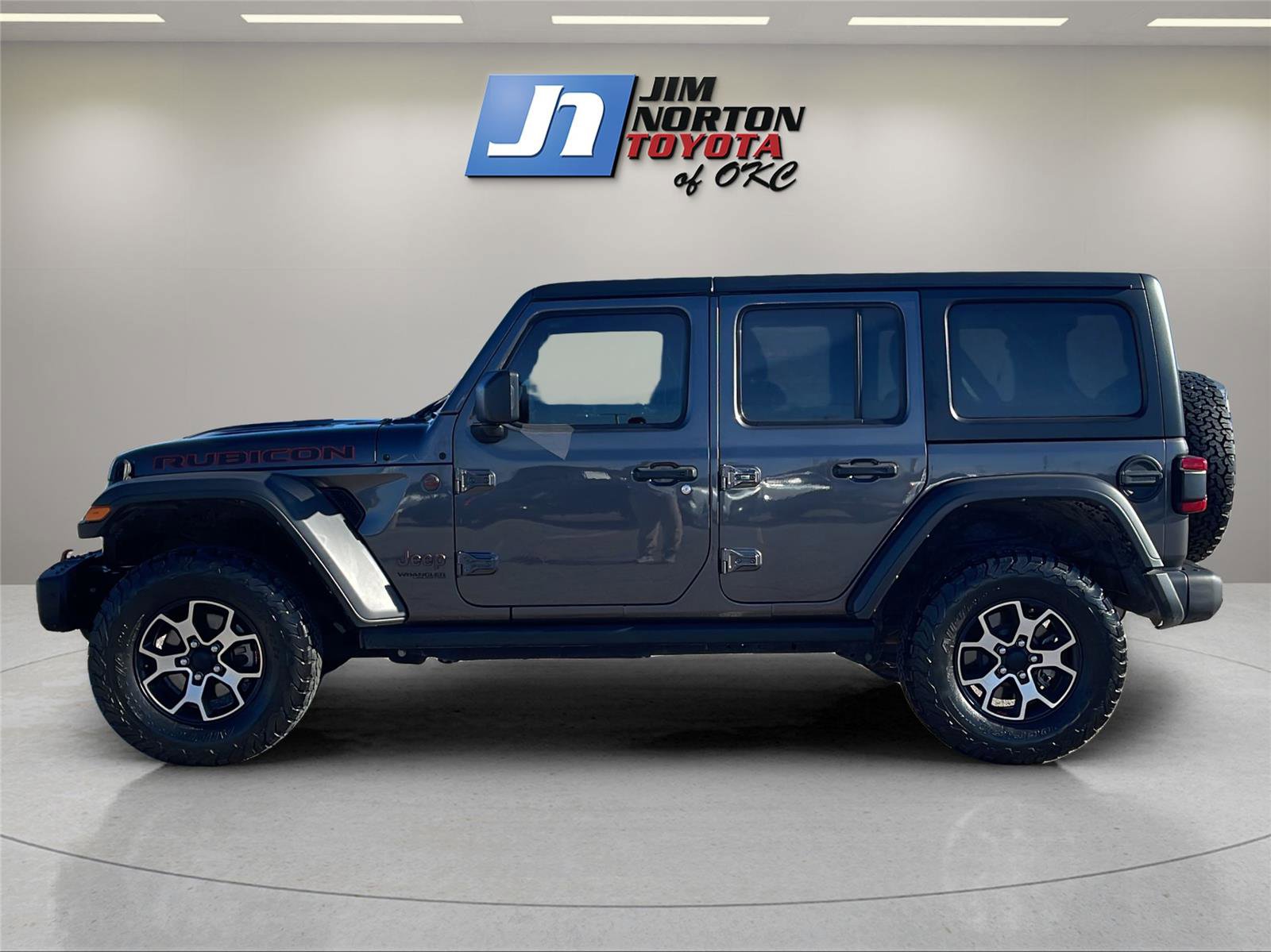 Used 2022 Jeep Wrangler Unlimited Rubicon w/ Steel Bumper Group image 8