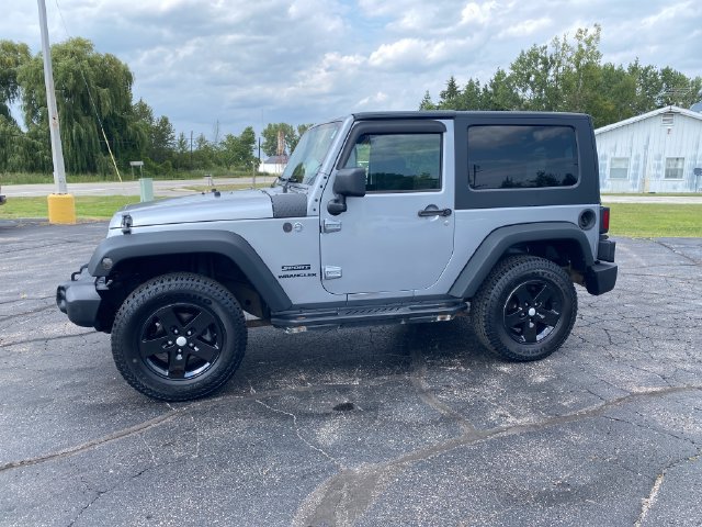 Used 2014 Jeep Wrangler Sport w/ Quick Order Package 24S AWD/4WD image 2