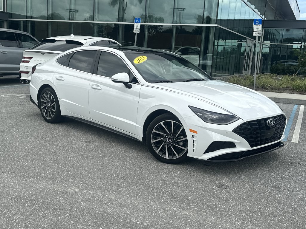 Used 2023 Hyundai Sonata Limited FWD image 2