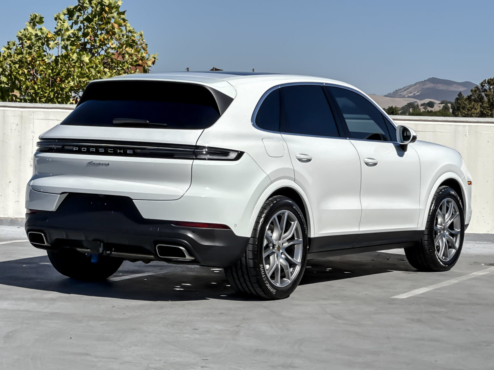 Certified 2024 Porsche Cayenne AWD/4WD image 9