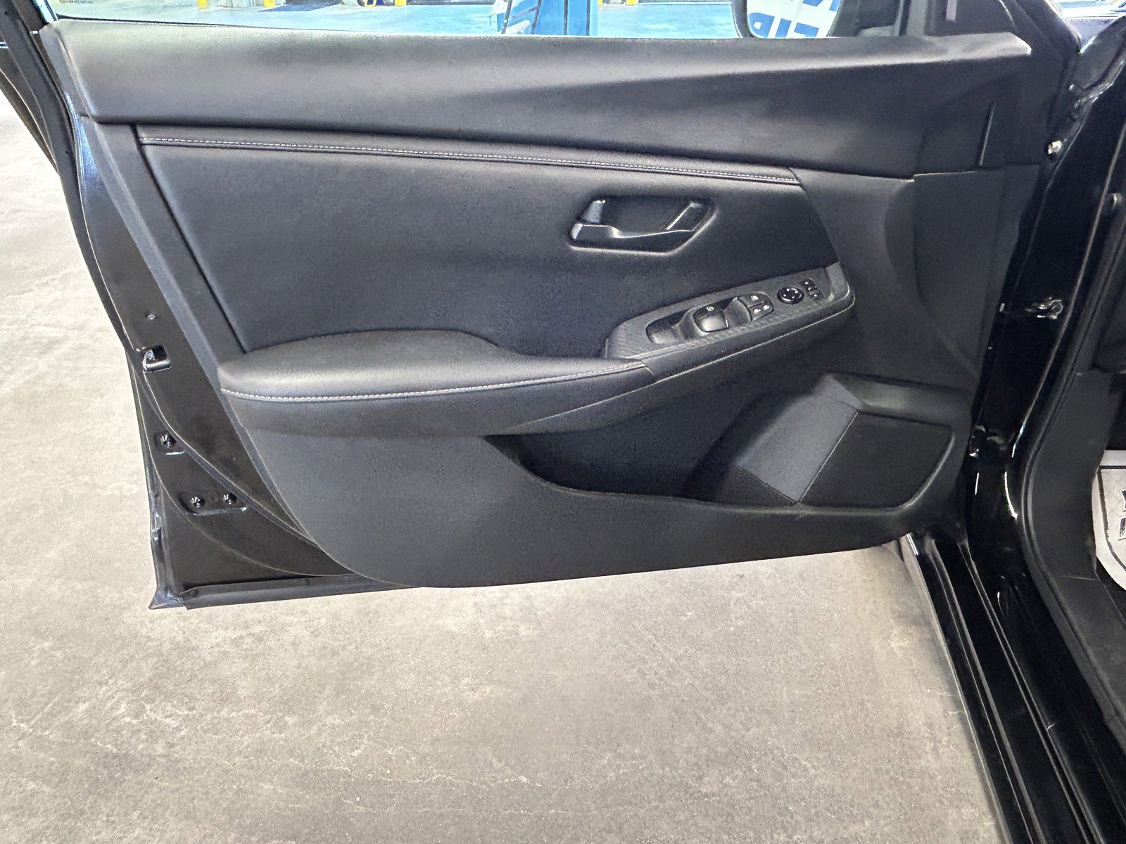 Used 2024 Nissan Sentra S image 11