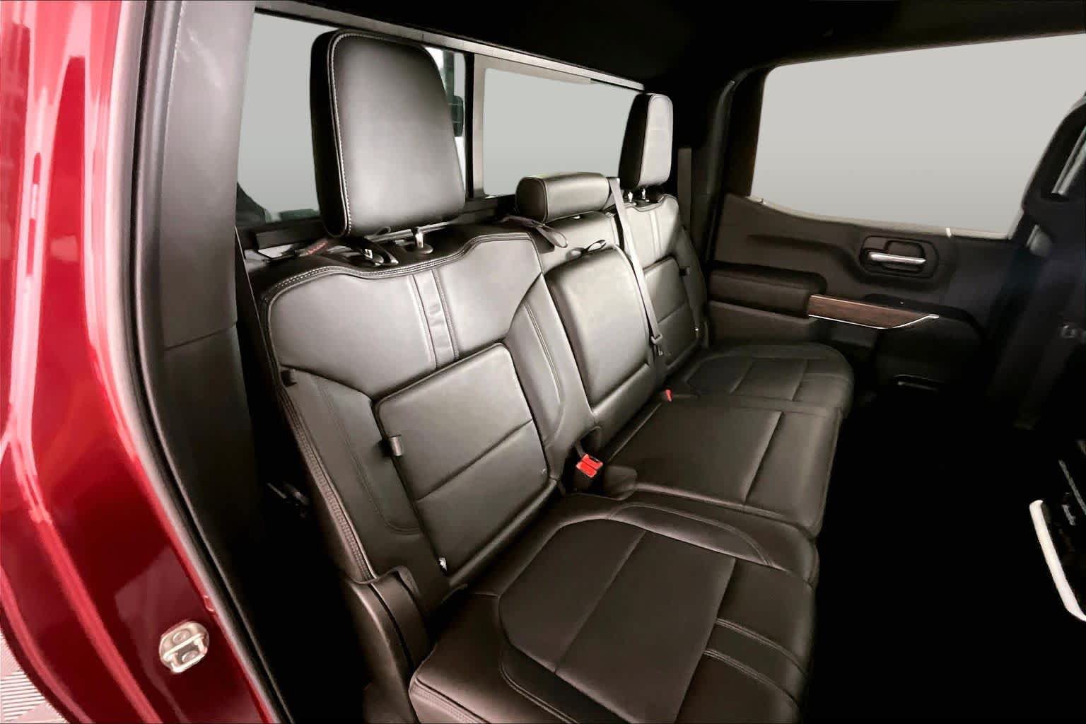 Used 2019 Chevrolet Silverado 1500 High Country w/ Technology Package RWD image 19