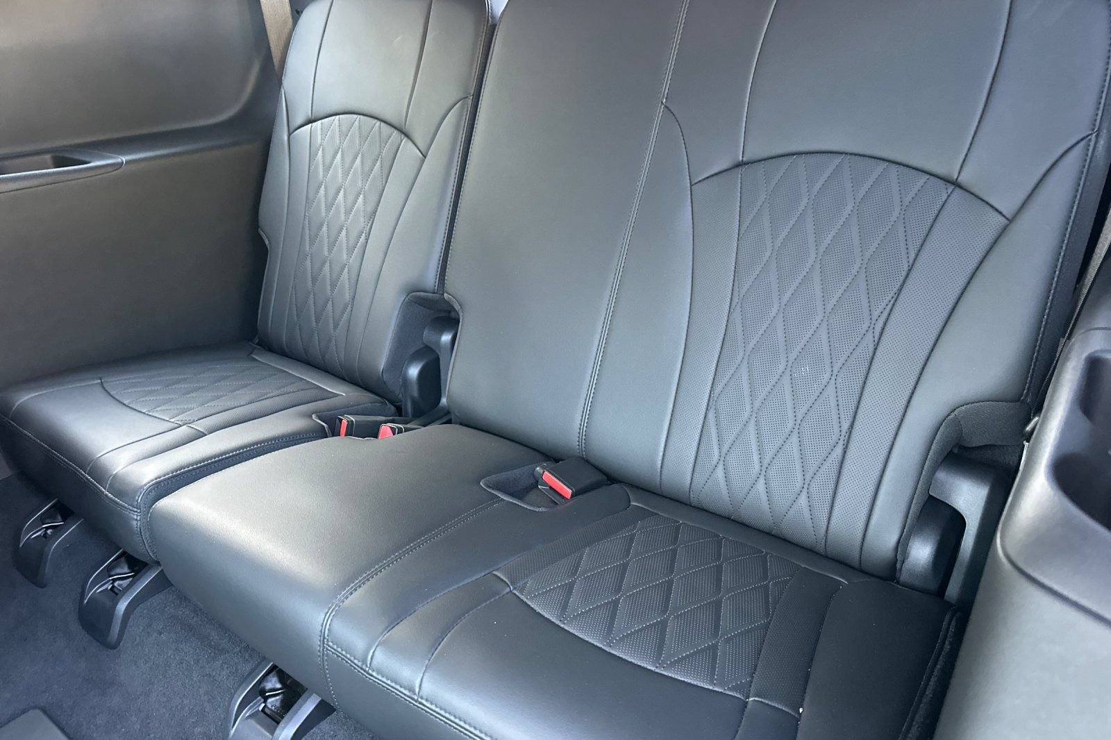 Certified 2024 Buick Enclave Avenir FWD image 19
