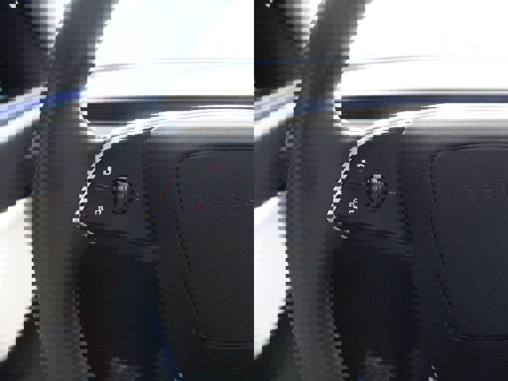 Used 2026 Tesla Model Y Long Range image 30